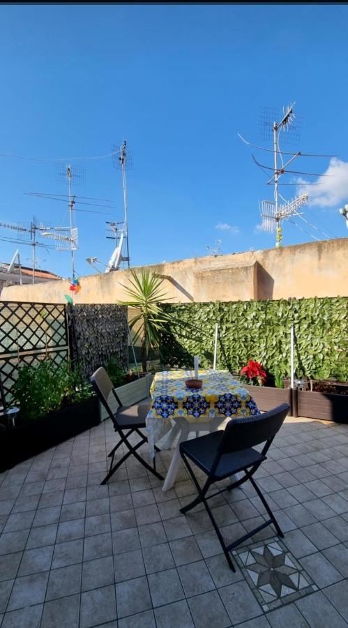 Terrazza Del Santo 2,0 - La Terrazza Nel Cuore Di Napoli Extérieur photo